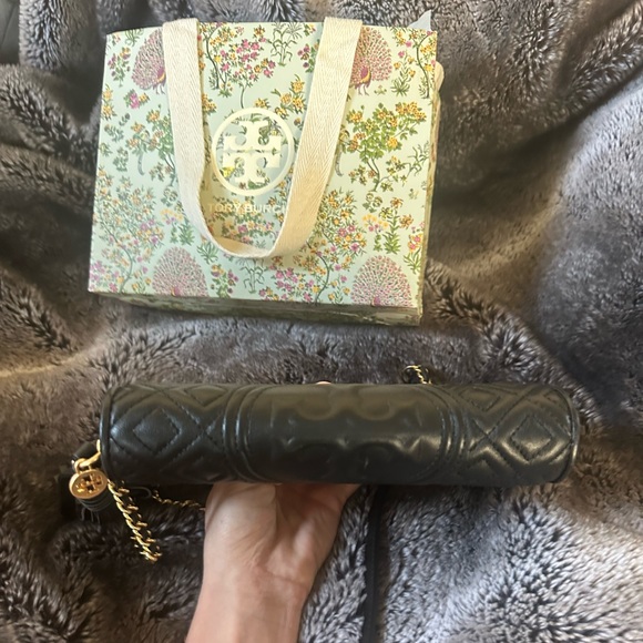 Tory Burch Fleming wallet crossbody, NWT - Picture 16 of 16